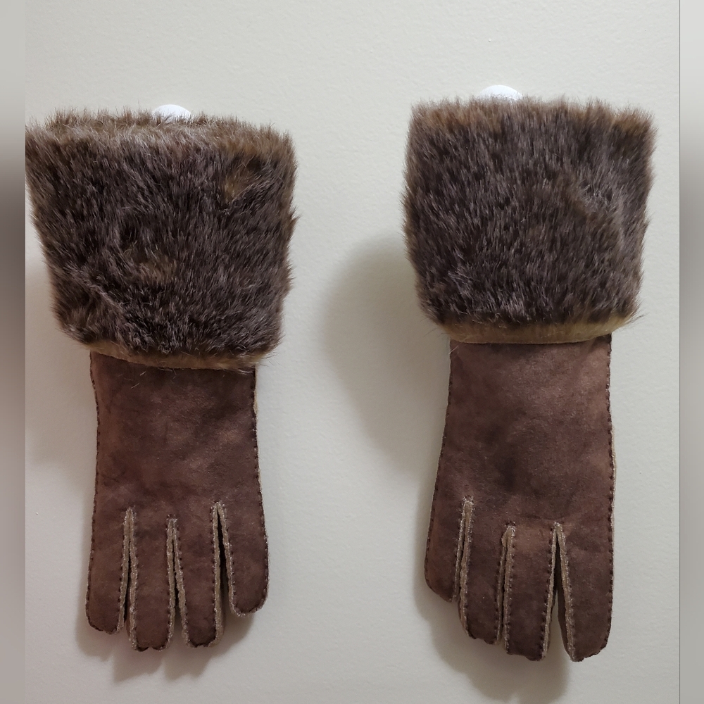 fabulous furs brown Fur-Trimmed Gloves
